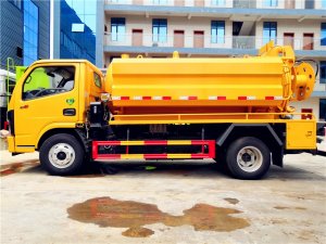 東風多利卡6方清洗吸汙車