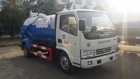 東風小多利卡吸汙車