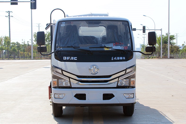 東風多利卡5噸亿博体育官网app登录入口抑塵車