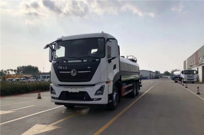 東風天龍後八輪20噸噴霧車，國六綠化噴灑車