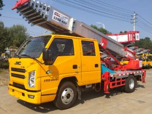 32米國六雲梯車