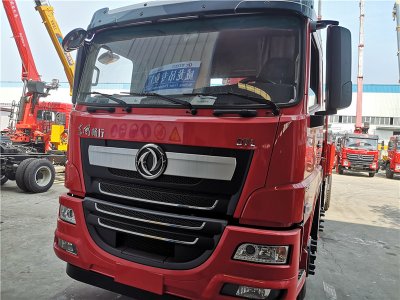 東風暢行D7L前四後八14噸隨車吊