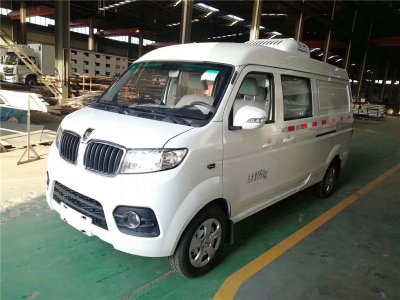 國六 金杯雙排麵包冷藏車